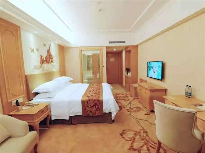 Vienna Hotel Hunan Yongzhou Lengshuitan District Government Square,Yongzhou>>Lengshuitanqu,4 star