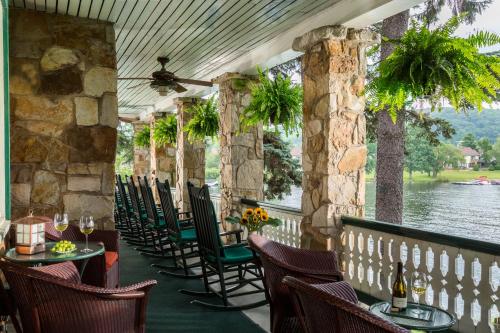 lake pointe inn