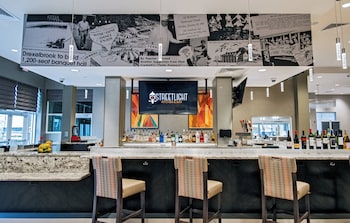 Holiday Inn & Suites Philadelphia W - Drexel Hill,Drexel Hill>>Delaware,3 star