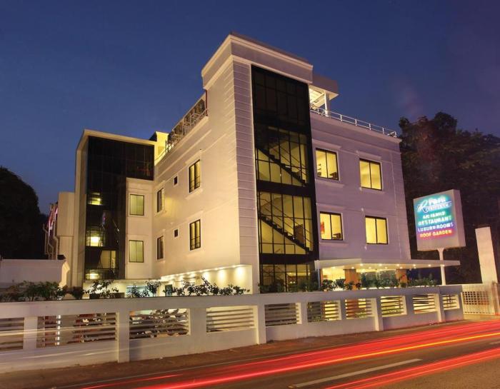 Hotel Park Residency,Elanthoor>>Aranmula,3 star