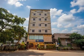 Fabhotel Rr Grand,BENZ CIRCLE,3 star