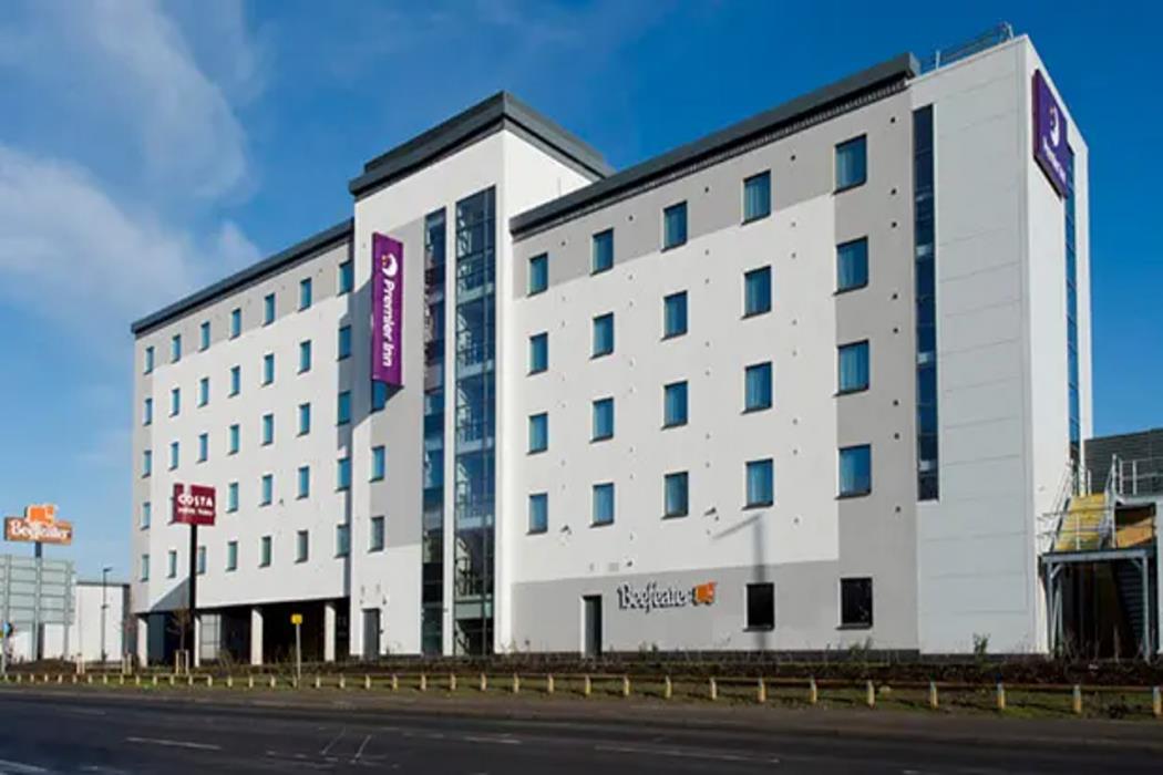 premier inn reading gateway