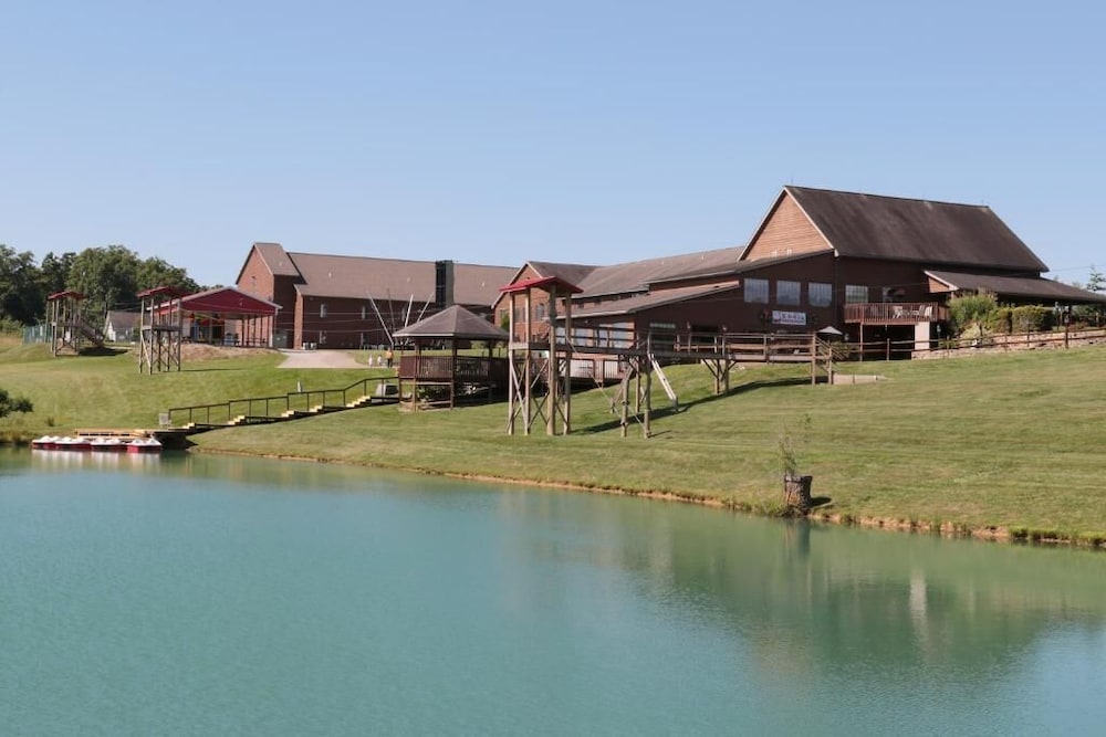 Santas Lodge And Resort