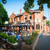 bowling green chorlton