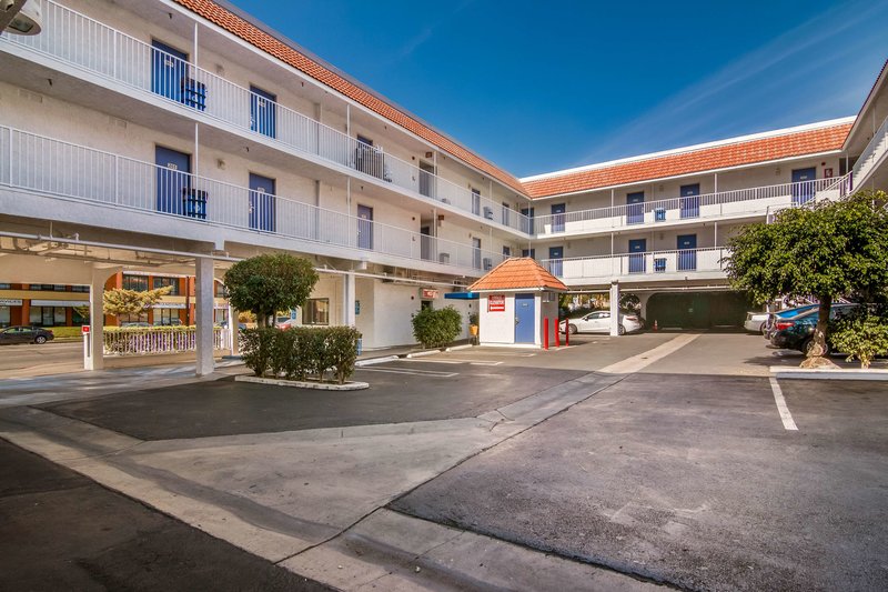 Motel 6 Monterey Park, Ca,Los Angeles>>El Monte,2 star