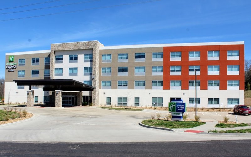 Holiday Inn Express & Suites Warrensburg North, An Ihg Hotel,Johnson County>>Clinton,2.5 star