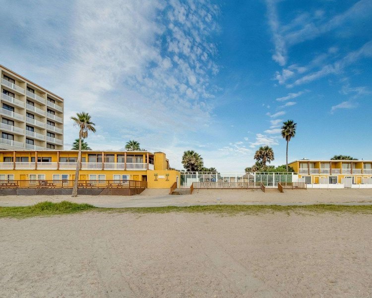 quality inn and suites on the beach