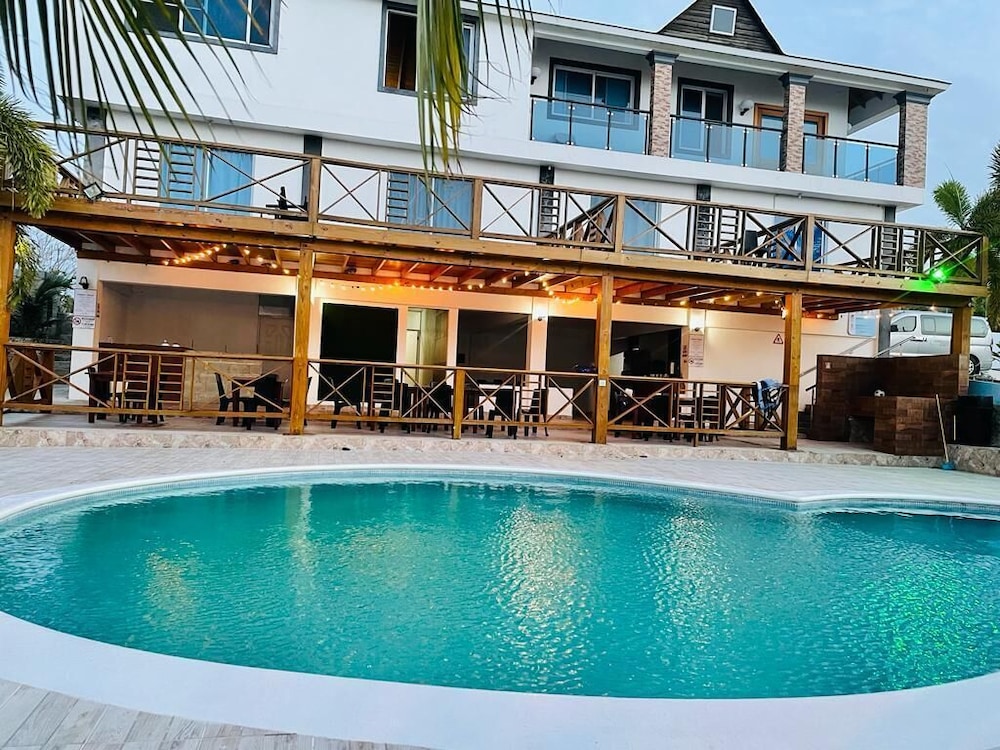 Ensenada Resort,Puerto Plata>>Paradise Island,3 star