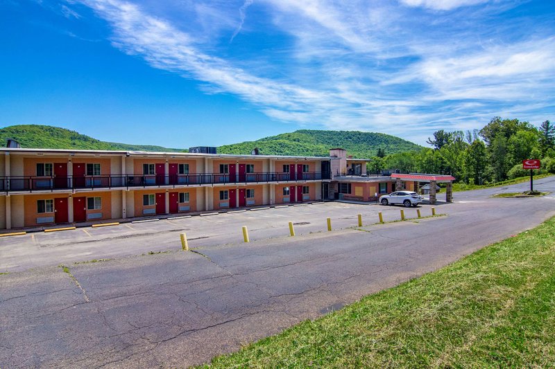 Econo Lodge Bradford,Bradford>>Allegany,2 star