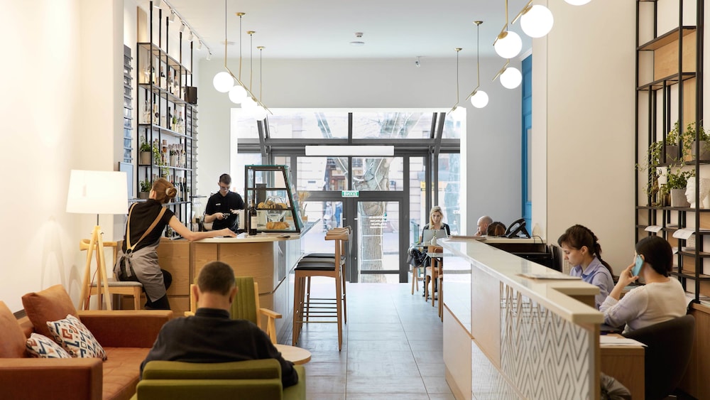 Wine & Pillow Hotel By Frapolli,Odessa>>Odesa,3 star