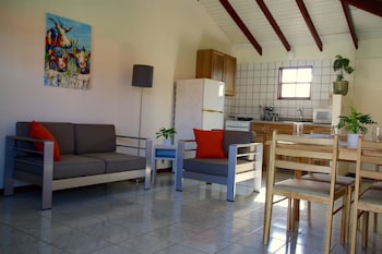 Talk Of The Town,Near Honem Dalim Synagogue Ruins,3 star