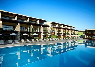 island blue hotel
