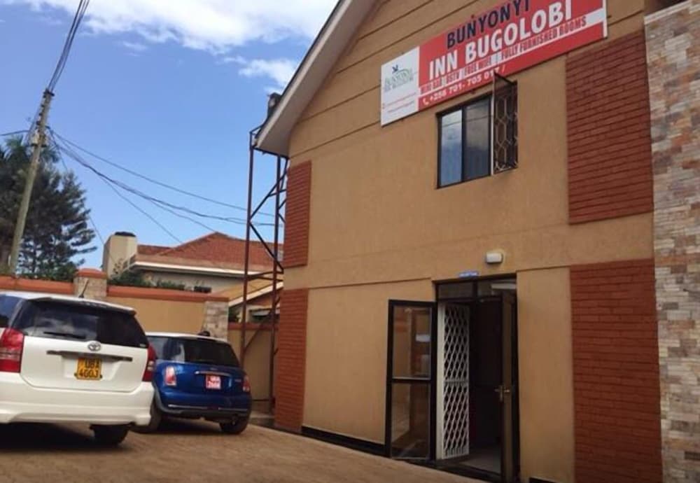 bunyonyi inn hotel
