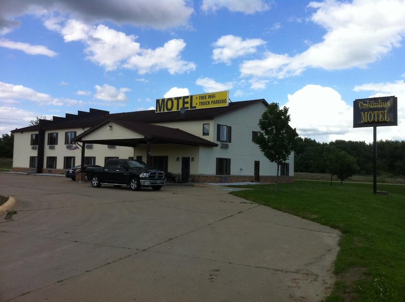 Columbus Motel,Near Columbus Junction Public Library,2 star