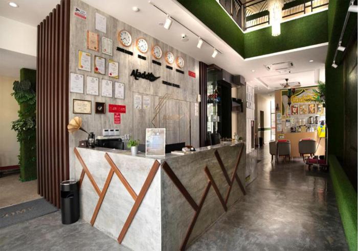 Oyo 517 Aladdin Hotel,Masai>>Johor Bahru,2 star