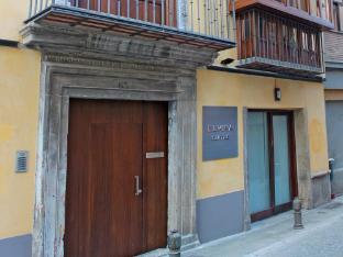 elvira suites apartamentos