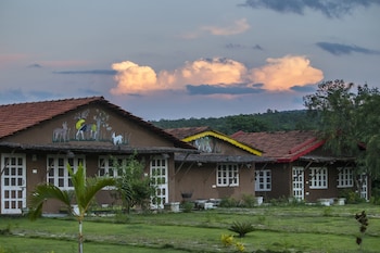 wow stayz2 pachmarhi foothill cottages