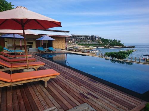 dmuncuk huts lembongan