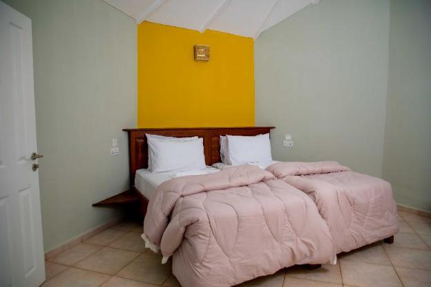 Tropic Gardens Hotel,Banjul>>Bakau,2.5 star