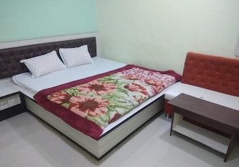 Kalpshil Hotel