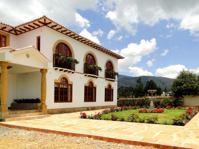 Villa De Los Angeles