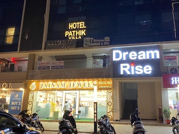 Hotel Pathik Villa,204, Dream Rise, Near Hetarth Party Plot, Science City Road, Sola, Ahmedabad, Gujarat, 380060,3 star