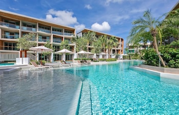 wyndham grand nai harn beach phuket