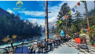 Shanti Cafe & Hostels,,3 star