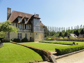 Les Manoirs Des Portes De Deauville,Near Amiraute Golf,4 star