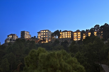 Fortune Select Forest Hill, Mahiya, Kasauli - Member ITC Hotels’ Group,Barog>>Baddi,5 star
