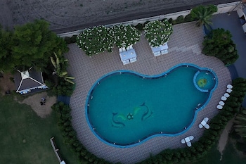 Royal Kingdom Resort,Lucknow>>Bareilly,4 star