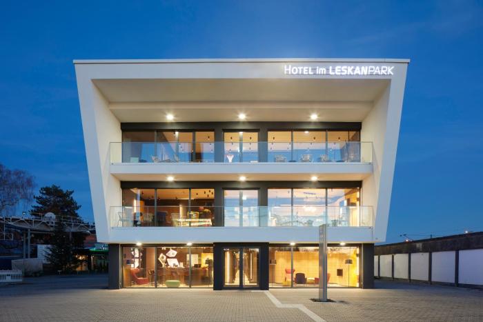 hotel im leskanpark