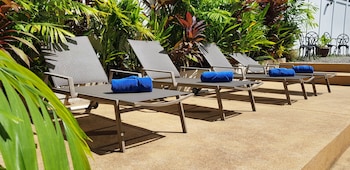 Karon Pool Hotel,,1 star