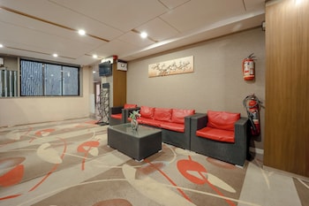 The Kings Square,,3 star