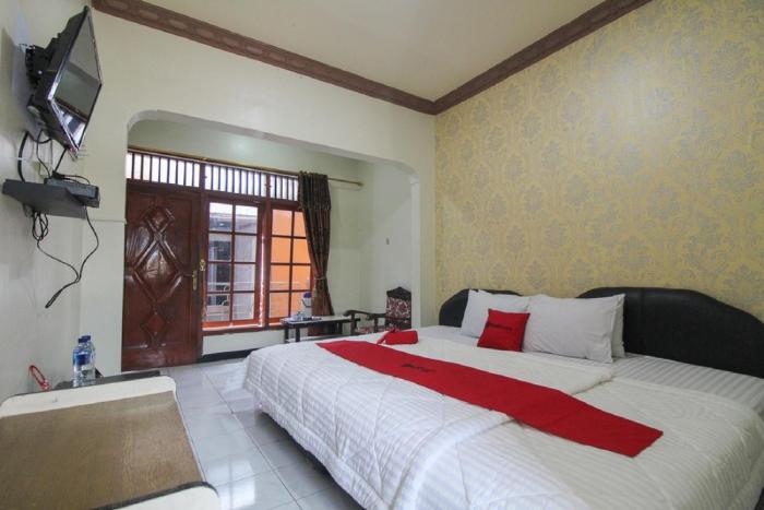Reddoorz Near Sarangan Lake,Plaosan>>Magetan,2.5 star
