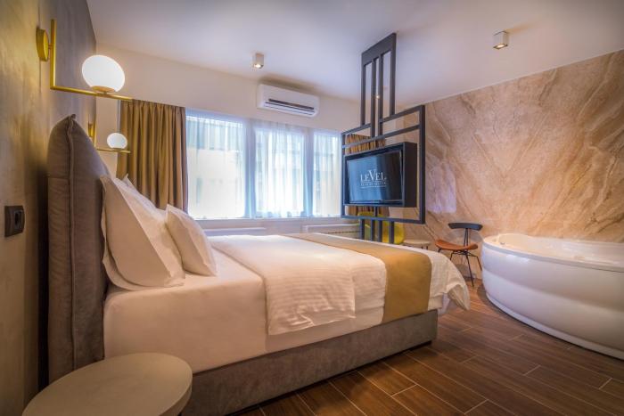 level luxury suites