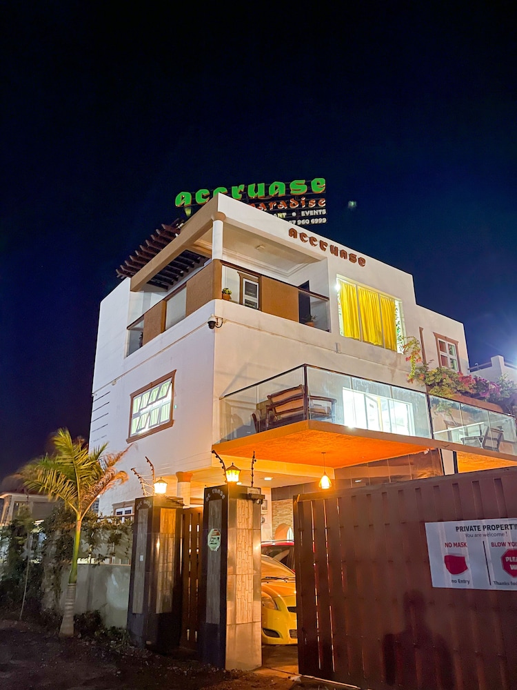 Accruase Paradise,In Prampram,3.5 star