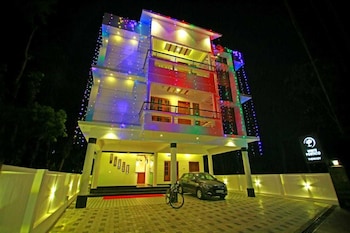 White Portico,Madurai>>Kumily,3 star