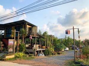 Beach Box Resort At Rimlay Rayong,,3 star