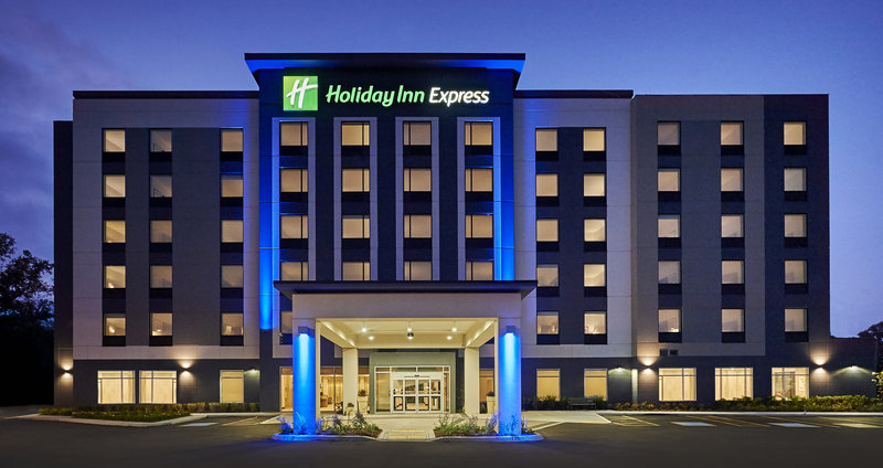 Holiday Inn Express Sarnia - Point Edward, An Ihg Hotel,Point Edward>>Lambton,2.5 star