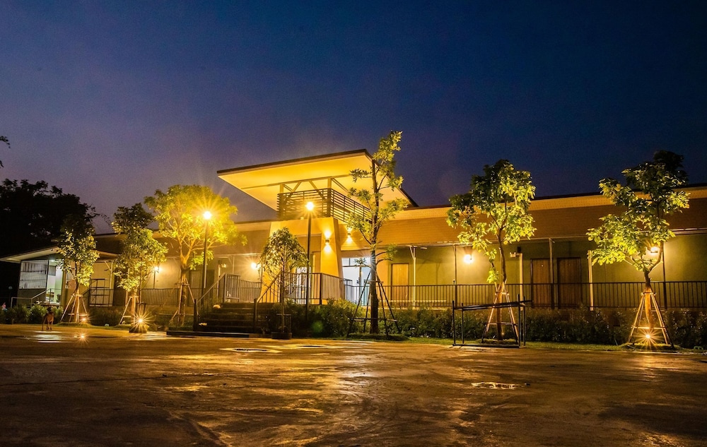 Jc Resort,In Trakan Phuet Phon,3 star
