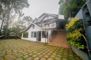 Misty Bush Villa Munnar,Devikolam>>Anachal,3 star