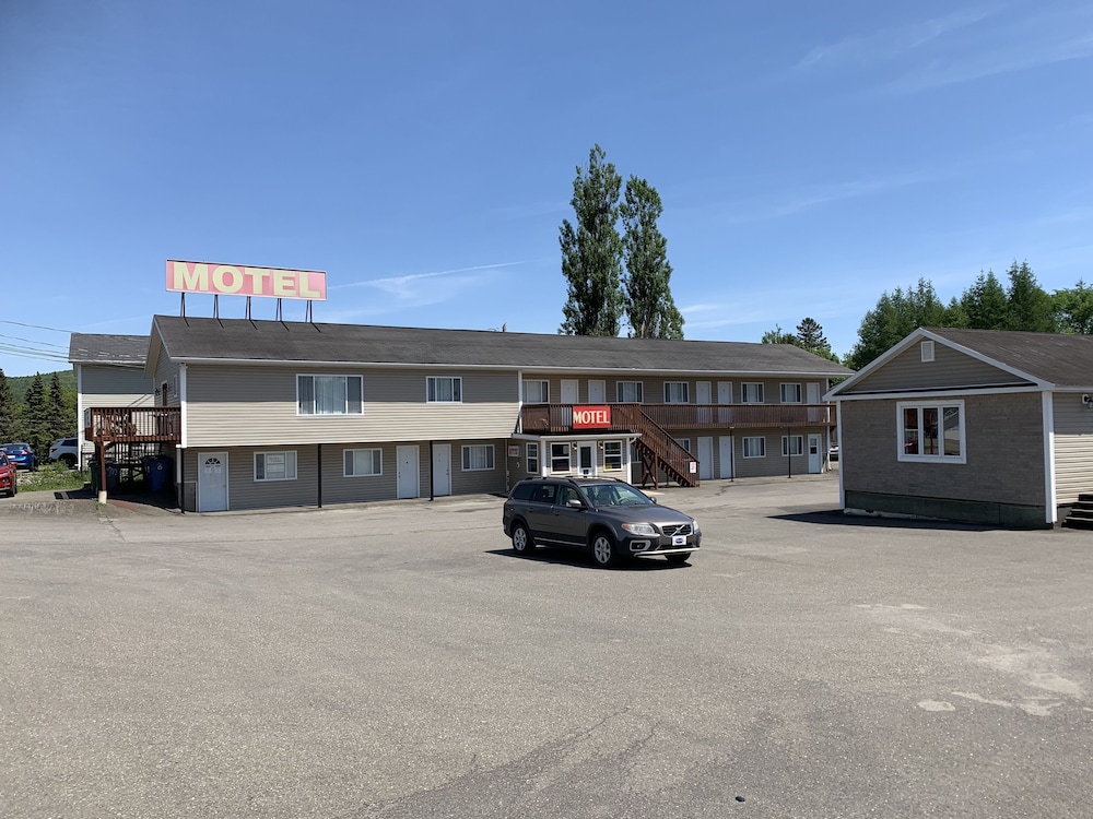 Fort Road Motel,New Brunswick>>Perth-Andover,2 star