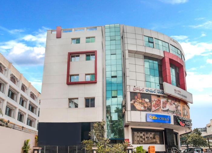 Fabhotel Royal Residency Ii - Nr Lakdikapul Metro Station,11-5-430, Red Hills Rd, Red Hills, Lakdikapul, Hyderabad,3 star