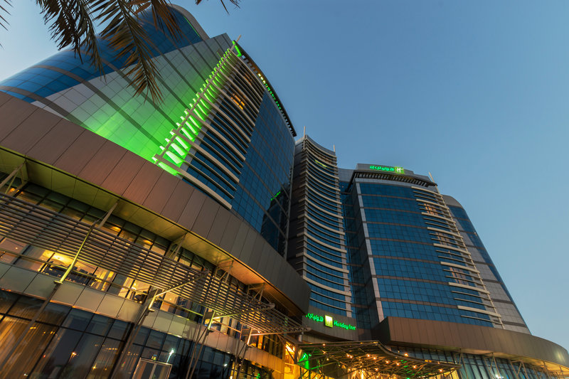 holiday inn abu dhabi by ihg