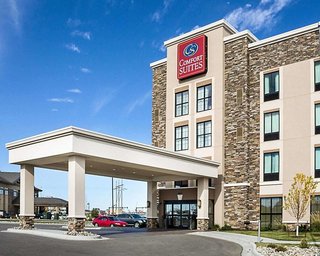 comfort suites fargo medical center