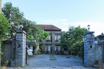 hotel warta putra