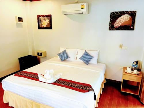 Khao Sok Garden Resort,,2 star