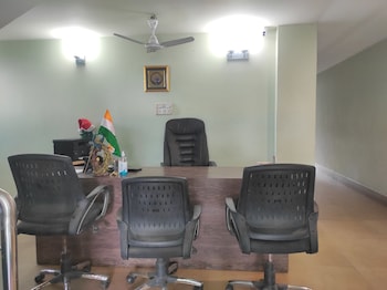 Mayur Gardens,Sonapur>>Guwahati,3 star