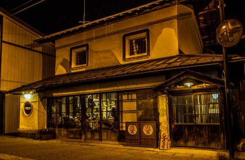 Hostel & Bar Camosiba,Yuzawa>>Yokote,1 star